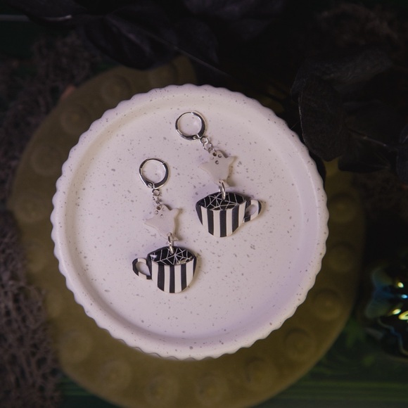 Meet your Posher, Questy - Picture 4 of 4